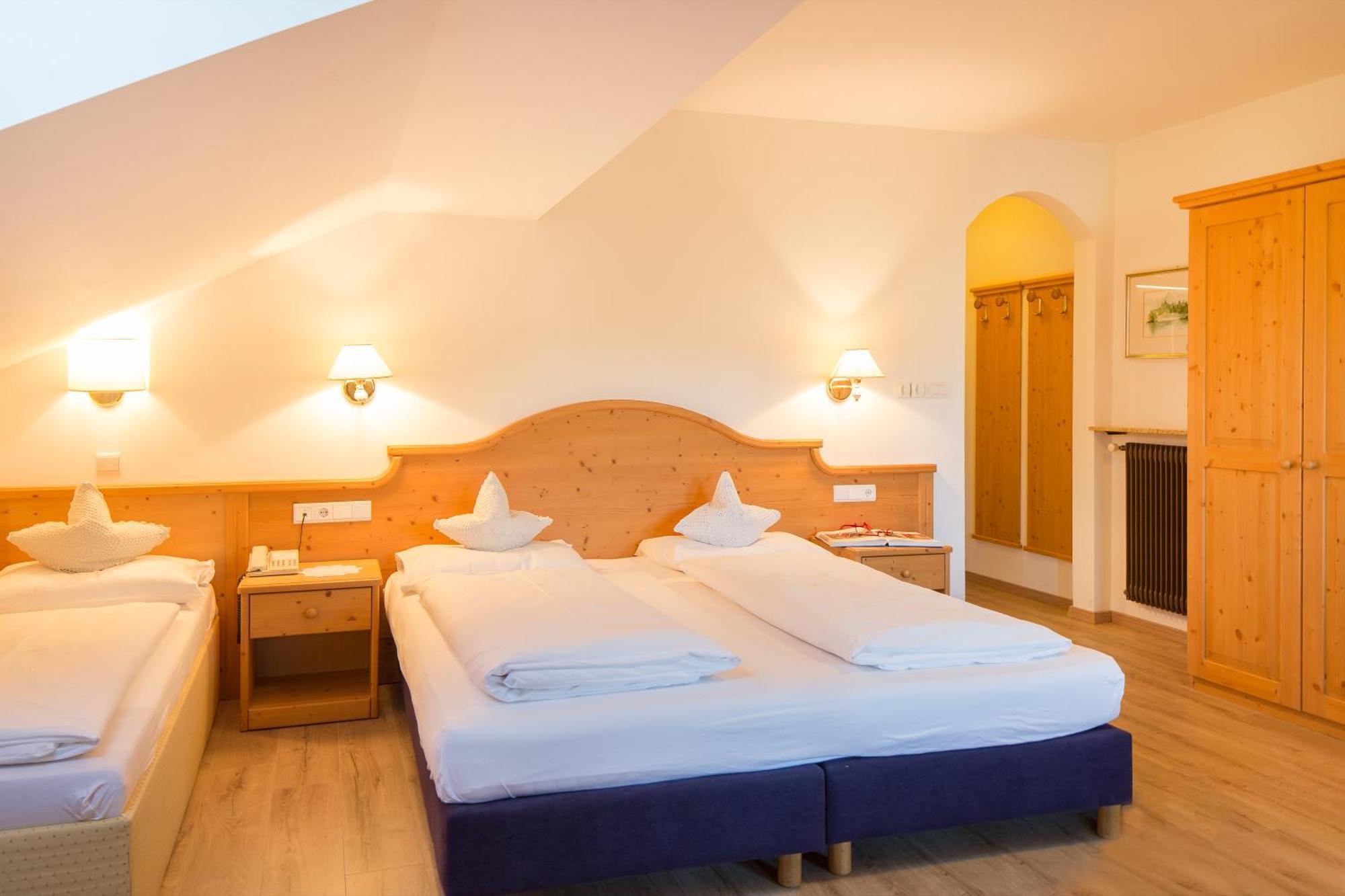 Hotel Krondlhof Brunico Pokoj fotografie