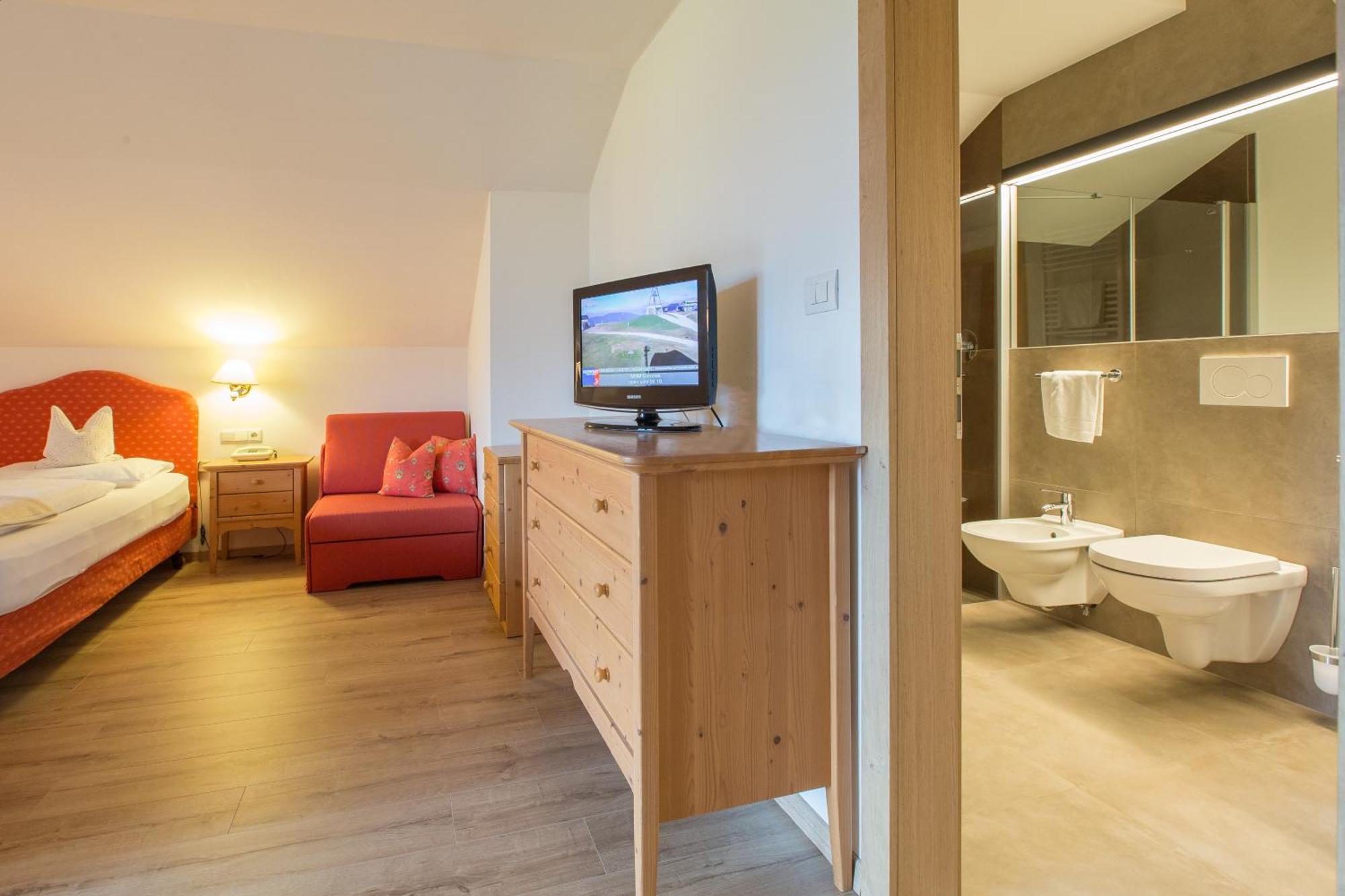 Hotel Krondlhof Brunico Pokoj fotografie